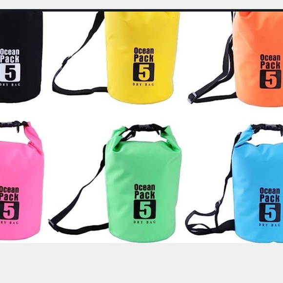 Water proof backpack 5L ($16) and 10L ($30) please ask for size - Picture 2 of 6